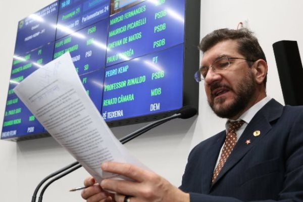 Imagem: Deputado estadual Pedro Kemp denuncia falta de responsabilidade do governo federal com saúde da população