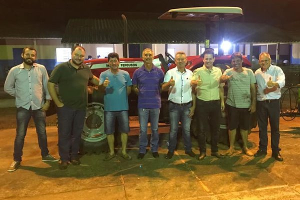 Imagem: Renato Câmara durante entrega de patrulha mecanizada aos agricultores familiares da Gleba Vitória, em Ivinhema