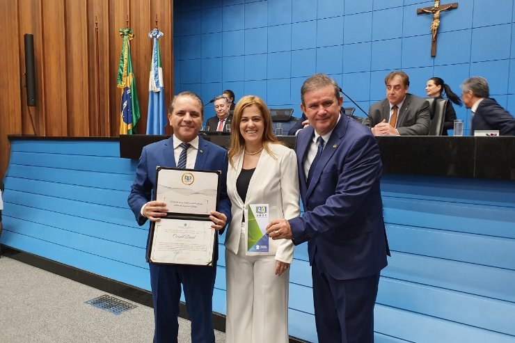 Imagem: Honraria foi entregue na noite desta terça-feira para o deputado e outros parlamentares que fizeram e fazem parte da história