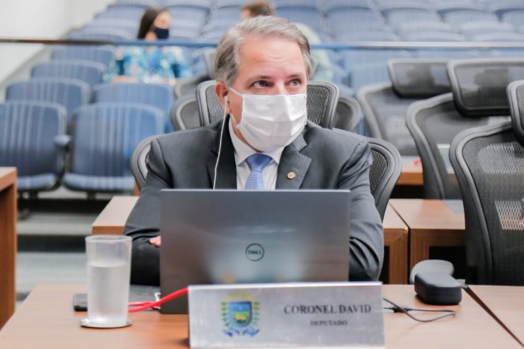 Imagem: Deputado estadual Coronel David durante sessão na Assembleia Legislativa de Mato Grosso do Sul