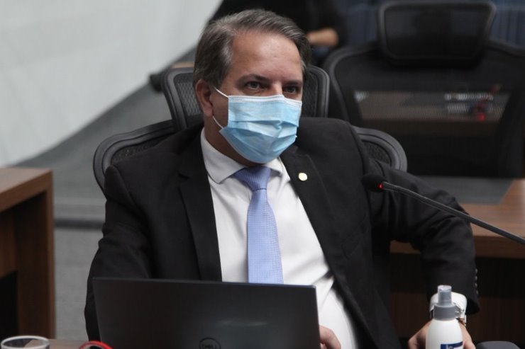 Imagem: Deputado Coronel David durante sessão mista na Assembleia Legislativa 