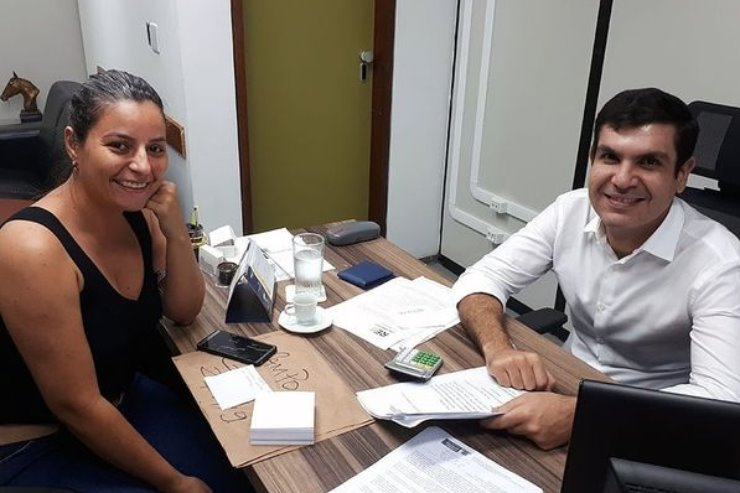 Imagem: (Foto de arquivo registrada antes da pandemia) - Prefeita Marcela Ribeiro e o deputado Jamilson