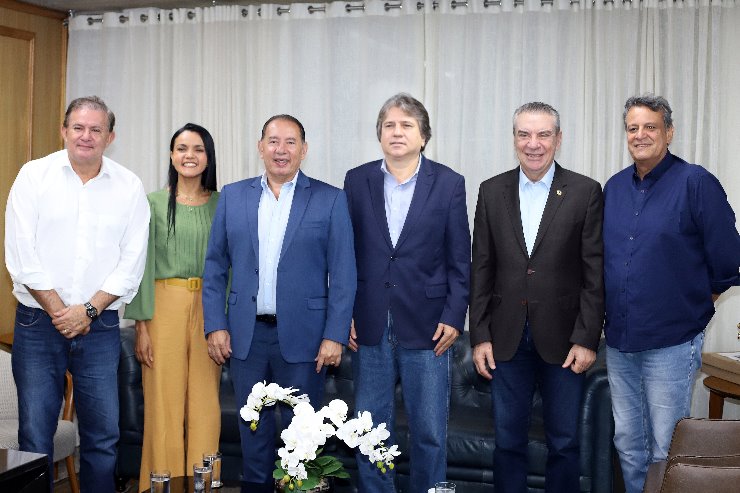 Imagem: Presidente da Assembleia recebe secretários de Governo