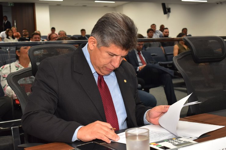 Imagem: O deputado Lidio Lopes apresentou matéria para beneficiar a logística na Saúde 