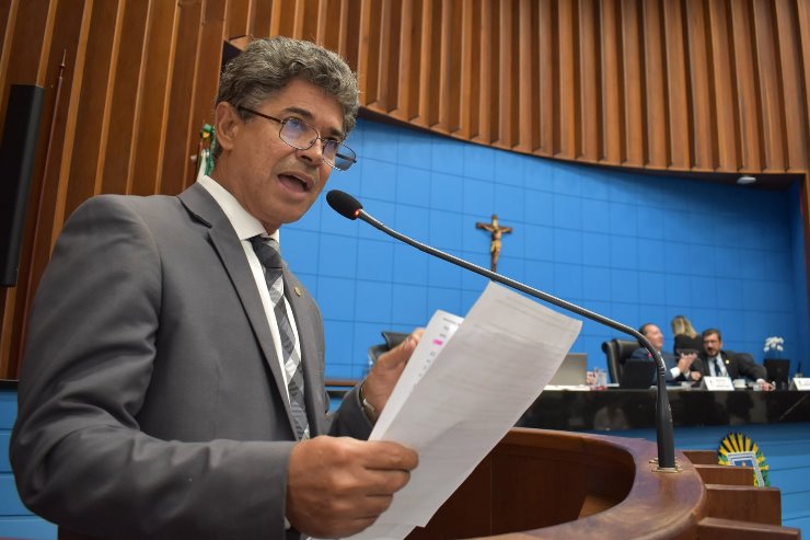 Imagem: O deputado falou sobre a cartilha distribuída nas escolas para esclareces sobre violência sexual contra crianças e adolescentes