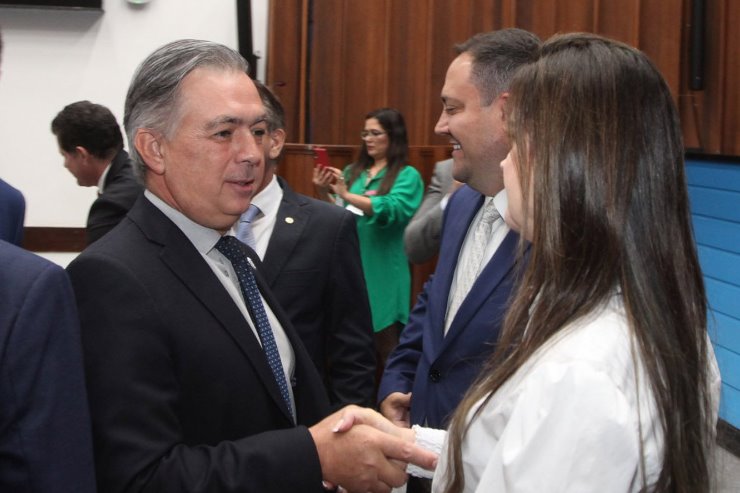 Imagem: A manifestação popular nesta quinta-feia foi do secretário Antônio Carlos Videira, por solicitação da deputada Mara Caseiro