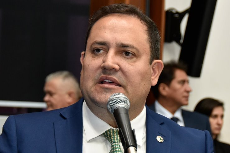 Imagem: Deputado Marcio Fernandes durante sessão na ALEMS