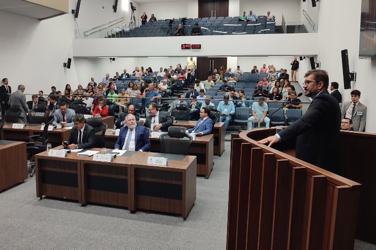 Imagem: Pedro Kemp puxou o assunto na tribuna durante a primeira sessão plenária da semana