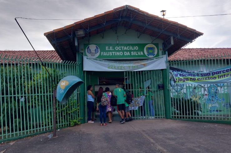 Imagem: Escola foi fundada em 1964 e  foi reformada há há 20 anos