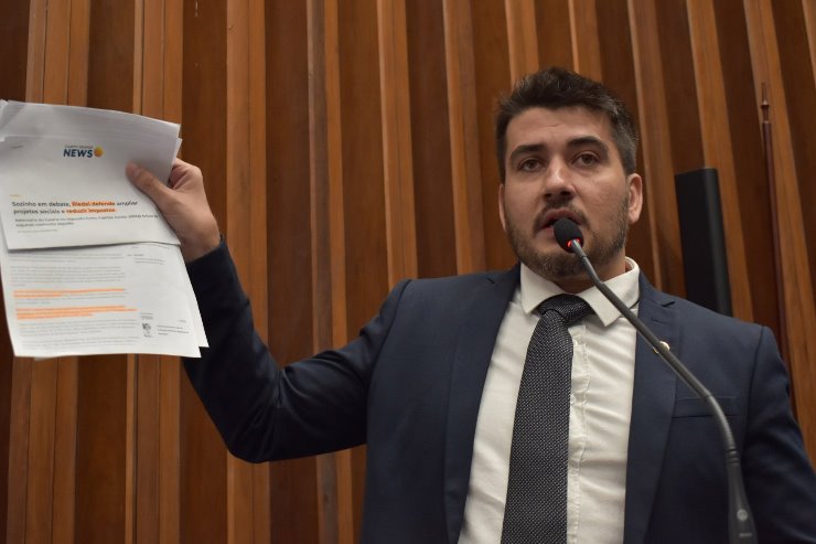 Imagem: Deputado comentou matérias da imprensa