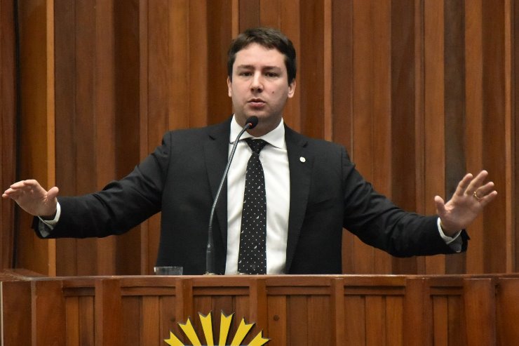 Imagem: João Henrique puxou o assunto na tribuna durante sessão desta terça-feira 