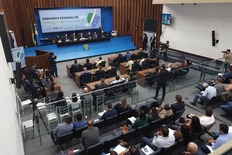 Imagem: Seminário foi realizado na tarde desta terça-feira no plenário da Assembleia Legislativa, com ampla participação 