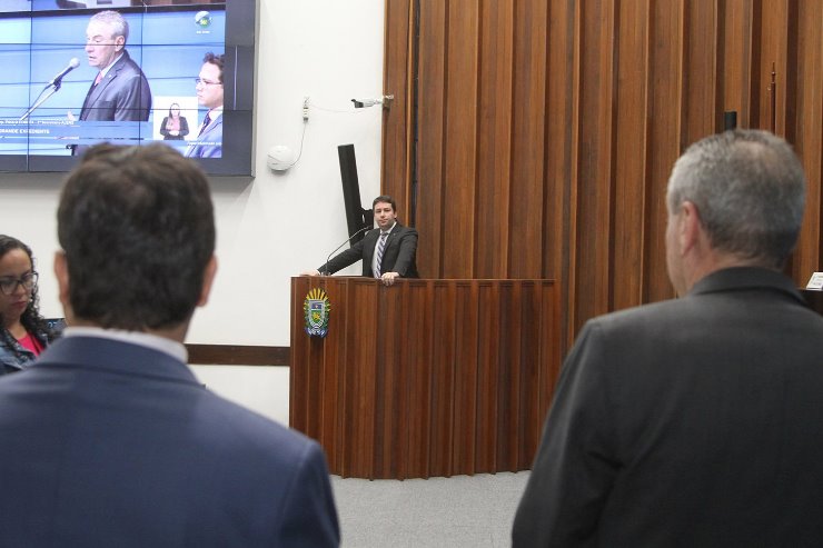 Imagem: O deputado João Henrique iniciou debate sobre o assunto que mobiliza parlamentares, agropecuaristas e sociedade civil