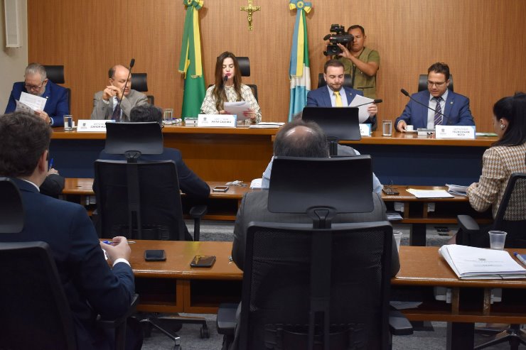 Imagem: A reunião da CCJR acontece a partir do Plenarinho Deputado Nelito Câmara