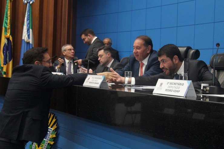 Imagem: Com transmissão ao vivo, a sessão ordinária é realizada no plenário Assembleia Legislativa a partir das 9h