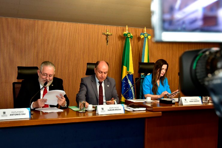 Imagem: Durante a reunião desta quinta-feira, foram analisadas diversas matérias, entre elas a do cognome de MS