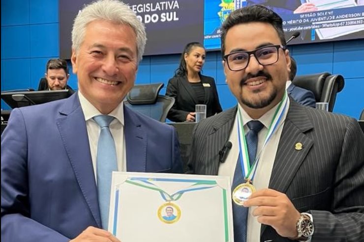 Imagem: A concessão da medalha é anual, em comemoração à Semana Estadual da Juventude