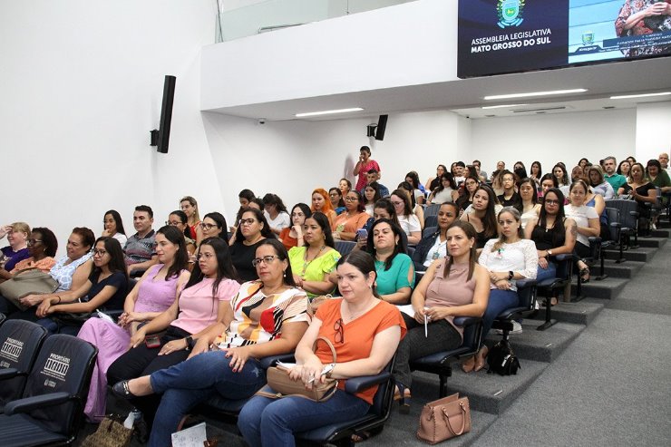 Imagem: Plenário lotado no segundo e último dia do I Simpósio de Cuidados Paliativos de Mato Grosso do Sul