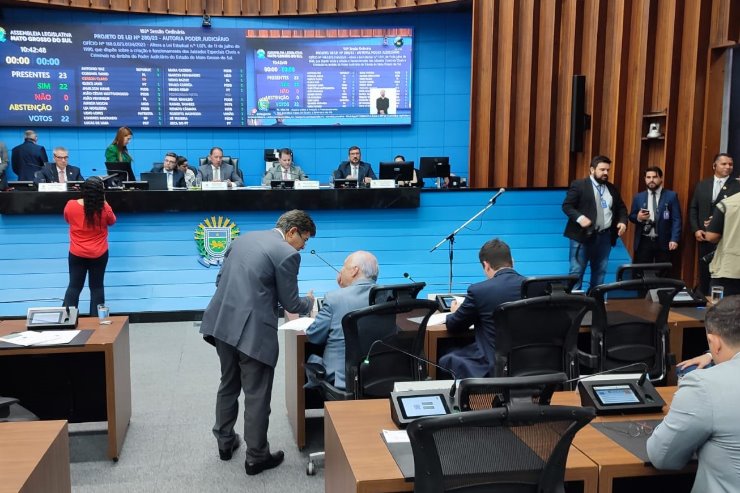 Imagem: A Assembleia Legislativa de Mato Grosso do Sul realizou uma sessão ordinária e outra extraordinária, na manhã desta terça-feira 