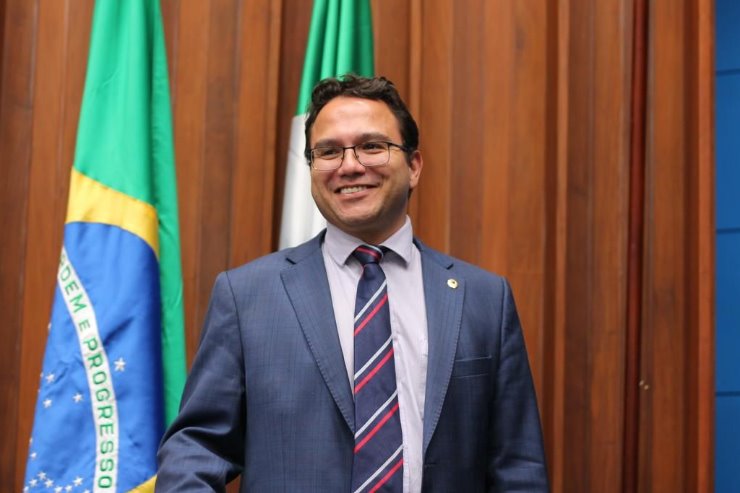 Imagem: Deputado Pedrossian Neto no plenário da Assembleia Legislativa de MS