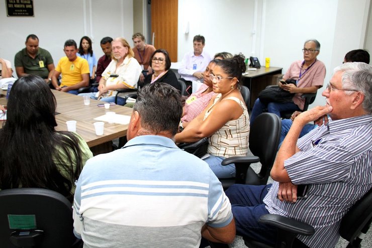 Imagem: Agricultores familiares discutiram na tarde desta terça-feira projeto de construção de escola de ensino médio em assentamento no Pantanal