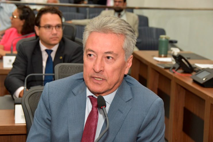 Imagem: Deputado Roberto Hashioka, autor do projeto, durante sessão ordinária na Assembleia Legislativa