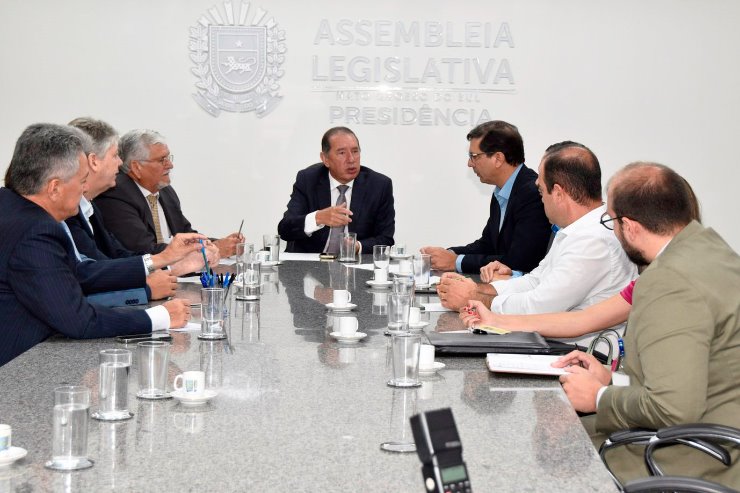 Imagem: Ficou agendada uma próxima reunião, dia 6 de março, em Brasília. Uma das propostas é acrescentar um adendo ao Termo de Reciprocidade, tratando das questões aduaneiras