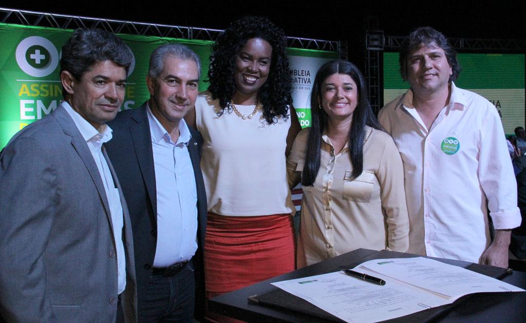 Imagem: Dep. Rinaldo, governador Reinaldo, Iris Moreira, vice-governadora Rose, prefeito de Bataguassu Caravina