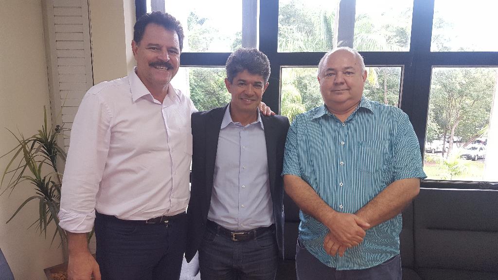 Imagem: João Carlos Krug (Prefeito de Chapadão do Sul), Dep. Prof. Rinaldo e João Resende Filho (Pres. do Conselho do Sest/Senat-MS)