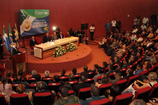 Imagem: Solenidade de entrega da Medalha Coronel PM Adib Massad