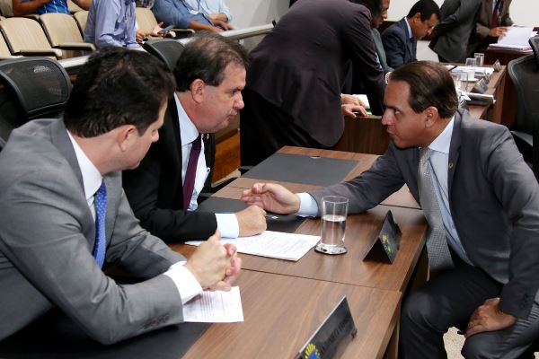 Imagem: Dentre os deputados autores da emenda estão Renato Câmara, Eduardo Rocha e Coronel David