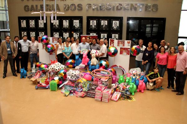 Imagem: Servidores se mobilizam e entram na Campanha "Compartilhe o Natal"