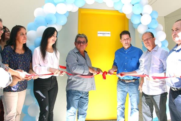 Imagem: Mara Caseiro entrega equipamento importante para a saúde de Batayporã