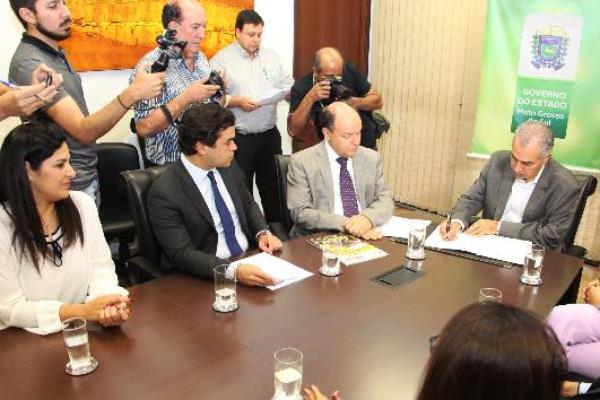 Imagem: Lei foi sancionada nesta manhã na Governadoria 