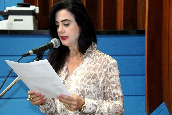 Imagem: Mara homenageia bombeiros de Mundo Novo