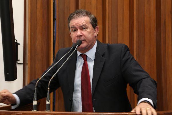 Imagem: Deputado Eduardo Rocha parabenizou atuação política para a captação de recursos para investimentos