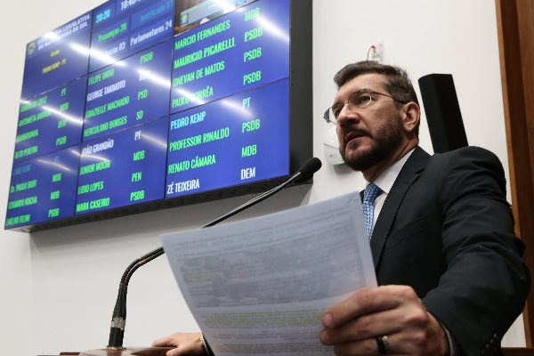 Imagem: Deputado Pedro Kemp (PT) cobrou mais recursos para saúde e educação
