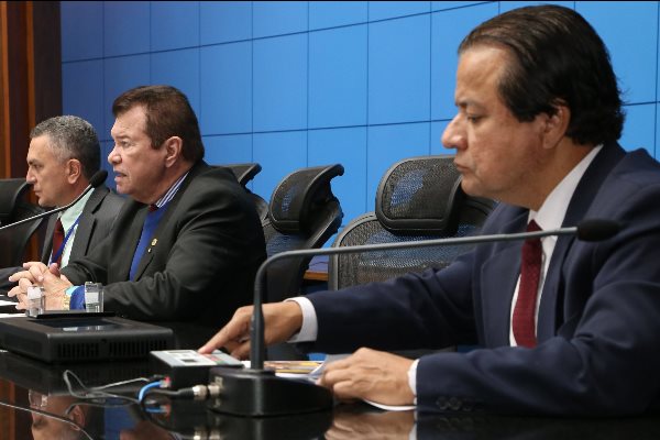 Imagem: Deputados durante a votação da Ordem do dia desta quarta-feira 