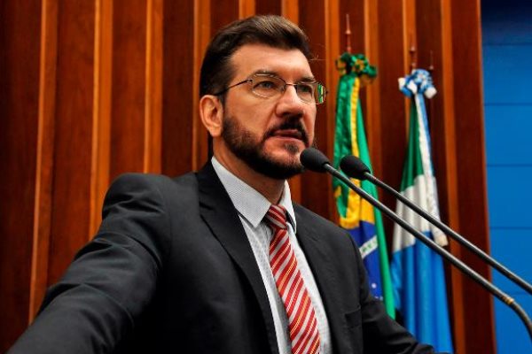 Imagem: Deputado propôs ação do governo para combater depressão entre os estudantes da Rede Pública Estadual