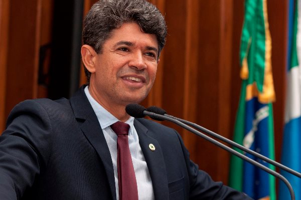 Imagem: Inauguração de indústria de MDF, de terminal ferroviário de Chapadão do Sul e equipamentos para o Hospital Regional