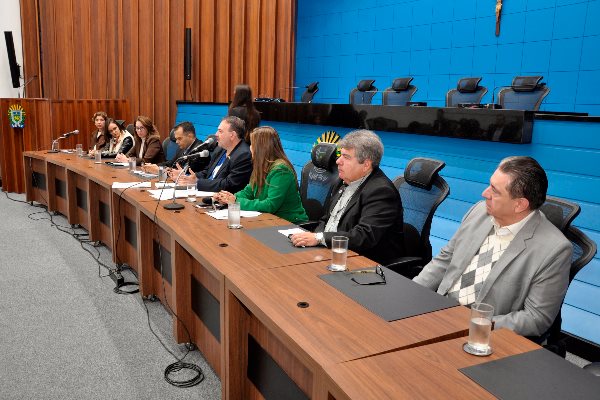 Imagem: Dr. Paulo Siufi, que propôs o debate: "A saúde está agonizando e precisamos de providências urgentes"