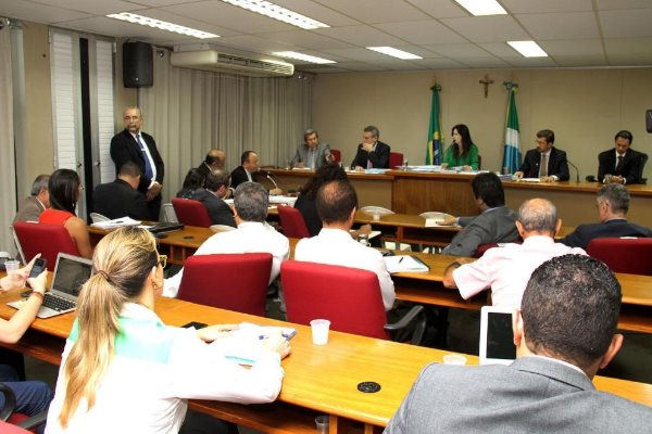 Imagem: Reuniões da CPI ocorriam no Plenarinho Nelito Câmara