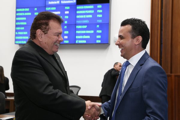 Imagem: Presidente do Instituto de Direito Administrativo de MS utilizou a tribuna nesta manhã