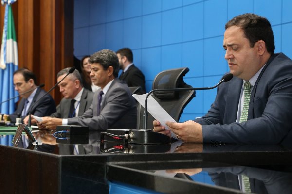 Imagem: Deputados aprovaram um projeto de lei durante a primeira sessão plenária da semana