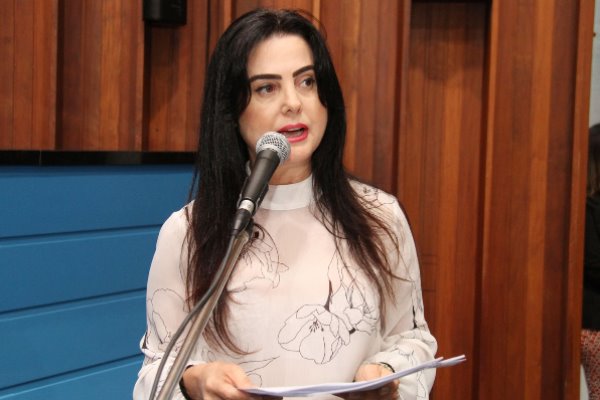 Imagem: Mara Caseiro faz pedidos por Coronel Sapucaia