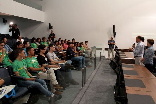 Imagem:  O presidente Junior Mochi ressaltou a importância do despertar para participação no processo político