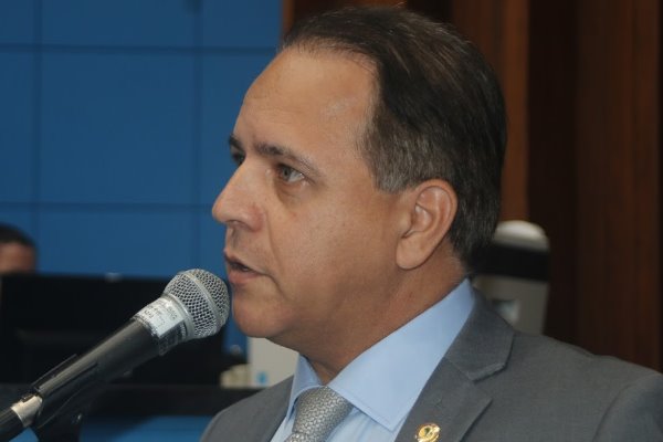 Imagem: Parlamentar afirma que irá combater qualquer tipo de “campanha difamatória” contra o presidente da República