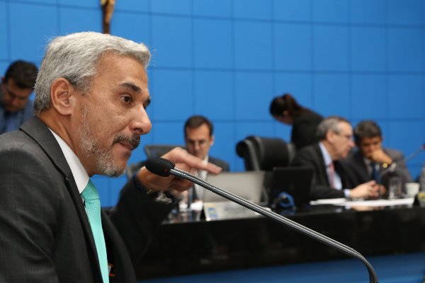 Imagem: O superintendente do Procon pediu apoio para enfrentar cobranças abusivas