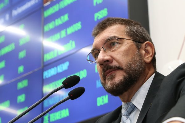 Imagem: Deputado alega que Abin estaria monitorando as reuniões de preparação dos bispos brasileiros