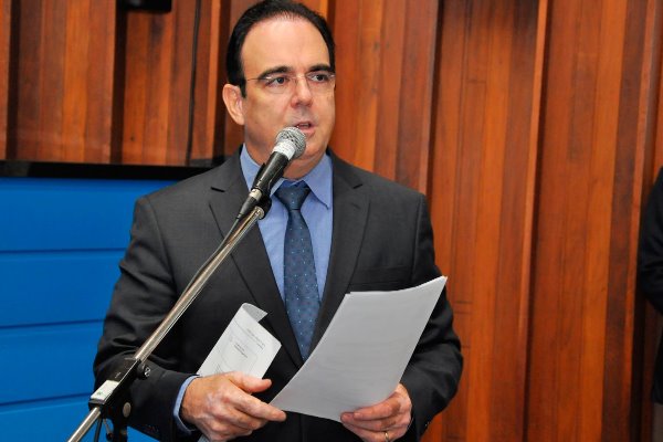 Imagem: Proposta permitirá remição de pena através da leitura de livros e posterior resenha